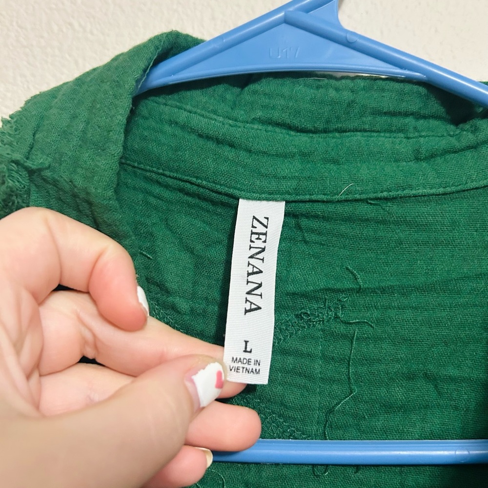 Green button down - Picture 3 of 3